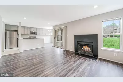 1719 Ascot Way #1719D, Reston, VA 20190 - Photo 5