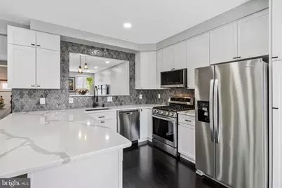 7406 Roudsby Court, Alexandria, VA 22315 - Photo 17