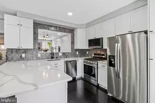 7406 Roudsby Ct, Alexandria, VA 22315 - Photo 17