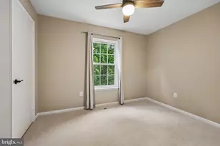 10209 Roberts Common Ln, Burke, VA 22015 - Photo 21