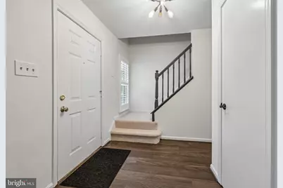 10209 Roberts Common Lane, Burke, VA 22015 - Photo 3