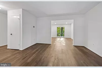 10209 Roberts Common Lane, Burke, VA 22015 - Photo 7