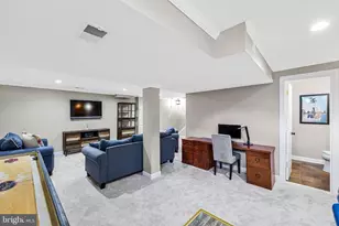 10430 Heritage Landing Rd, Burke, VA 22015 - Photo 35