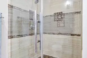 10430 Heritage Landing Rd, Burke, VA 22015 - Photo 23