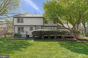 10430 Heritage Landing Rd, Burke, VA 22015 - Photo 41