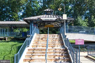 10430 Heritage Landing Rd, Burke, VA 22015 - Photo 55