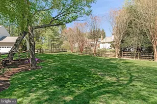 10430 Heritage Landing Rd, Burke, VA 22015 - Photo 39