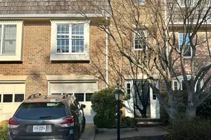 2941 Oakborough Square, Oakton, VA 22124 - Photo 1