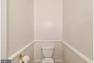 2527 Hunter Mill Road, Oakton, VA 22124 - Photo 9