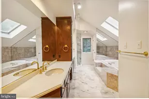 2527 Hunter Mill Rd, Oakton, VA 22124 - Photo 45