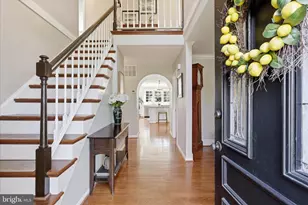 1919 Batten Hollow, Vienna, VA 22182 - Photo 7