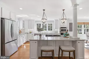 1919 Batten Hollow, Vienna, VA 22182 - Photo 3