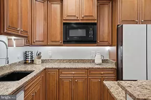 7714 Spoleto Ln, McLean, VA 22102 - Photo 17