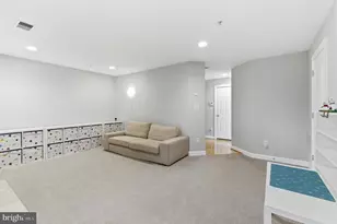 7714 Spoleto Ln, McLean, VA 22102 - Photo 9