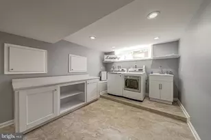 7401 Bull Run Dr, Centreville, VA 20121 - Photo 29