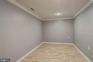 7401 Bull Run Dr, Centreville, VA 20121 - Photo 31