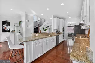 4460 Black Ironwood Dr, Fairfax, VA 22030 - Photo 9