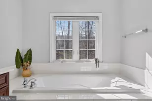 4460 Black Ironwood Dr, Fairfax, VA 22030 - Photo 21