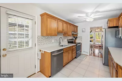 6231 Greeley Boulevard, Springfield, VA 22152 - Photo 7