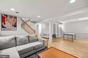 410 Victoria Ct NW, Vienna, VA 22180 - Photo 27