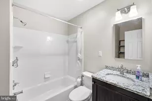 410 Victoria Ct NW, Vienna, VA 22180 - Photo 21