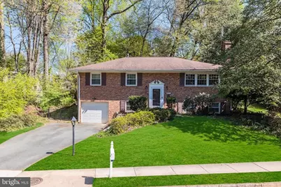 410 Victoria Court NW, Vienna, VA 22180 - Photo 33