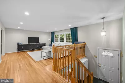 410 Victoria Court NW, Vienna, VA 22180 - Photo 5