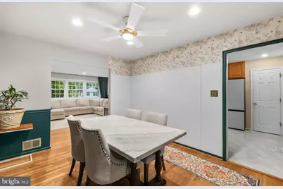 410 Victoria Court NW, Vienna, VA 22180 - Photo 7