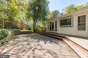 410 Victoria Ct NW, Vienna, VA 22180 - Photo 5