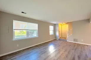 9689 Hagel Cir, Lorton, VA 22079 - Photo 5