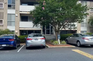 5606 Bloomfield Dr, Alexandria, VA 22312 - Photo 1