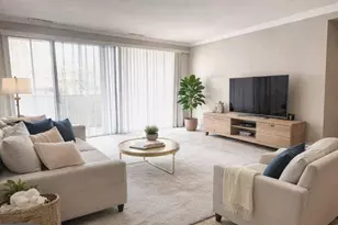 5606 Bloomfield Dr, Alexandria, VA 22312 - Photo 3