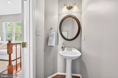 12017 Edgemere Circle, Reston, VA 20190 - Photo 9