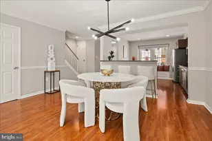 7813 Wintercress Ln, Springfield, VA 22152 - Photo 9