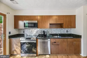 6101 Hoskins Hollow Cir, Centreville, VA 20121 - Photo 23