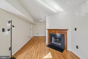 6101 Hoskins Hollow Cir, Centreville, VA 20121 - Photo 9