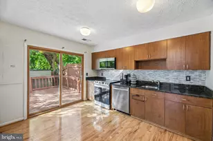 6101 Hoskins Hollow Cir, Centreville, VA 20121 - Photo 25