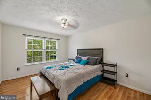 6101 Hoskins Hollow Cir, Centreville, VA 20121 - Photo 5