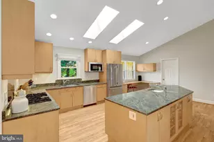 2114 Galloping Way, Vienna, VA 22181 - Photo 19