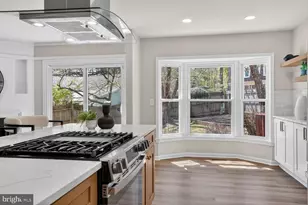 9217 Dorothy Ln, Springfield, VA 22153 - Photo 11