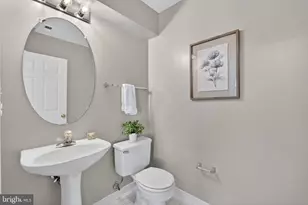 6607 Thackwell Way, Alexandria, VA 22315 - Photo 9