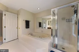 6189 Hidden Canyon Rd, Centreville, VA 20120 - Photo 23