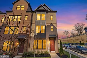 2843 Hokie Ln, Alexandria, VA 22306 - Photo 3