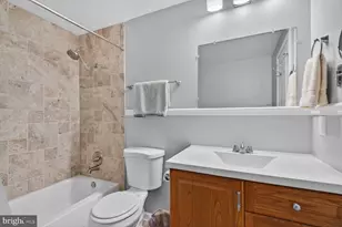 6811 Sydenstricker Rd, Springfield, VA 22152 - Photo 11