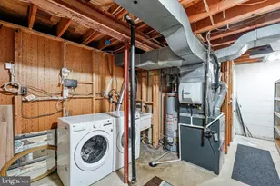 8309 Highcliffe Ct, Annandale, VA 22003 - Photo 33