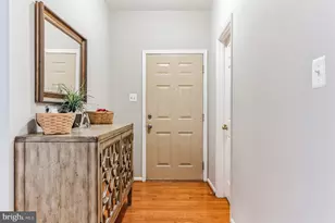 4926 Carriagepark Rd, Fairfax, VA 22032 - Photo 9