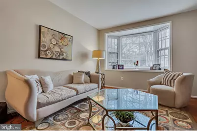 4926 Carriagepark Road, Fairfax, VA 22032 - Photo 3