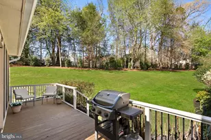 811 Follin Farm Ln, Great Falls, VA 22066 - Photo 39