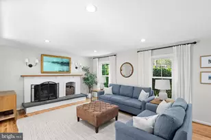 811 Follin Farm Ln, Great Falls, VA 22066 - Photo 3