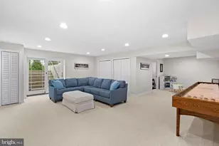 811 Follin Farm Ln, Great Falls, VA 22066 - Photo 29